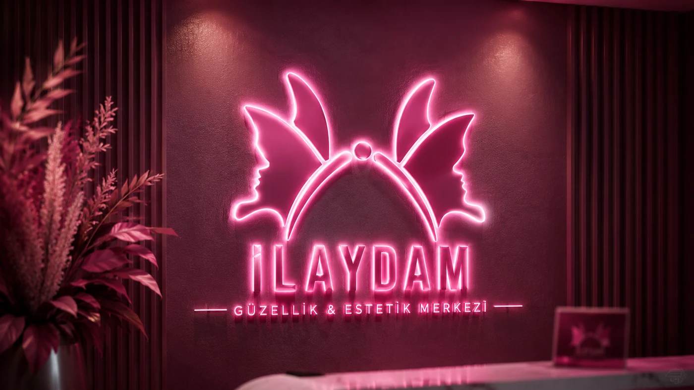 İlaydam’ın pembe ışıklarla tasarlanmış zarif salon atmosferi